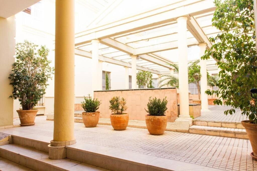 Zona 1 Santa Cruz Parking Privado Lägenhet Sevilla Exteriör bild