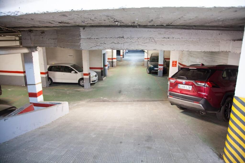 Zona 1 Santa Cruz Parking Privado Lägenhet Sevilla Exteriör bild